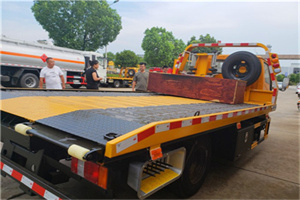 滁州附近拖车电话号码服务